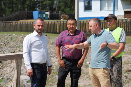 Продолжается капитальный ремонт на мосту в селе Балыктуюль